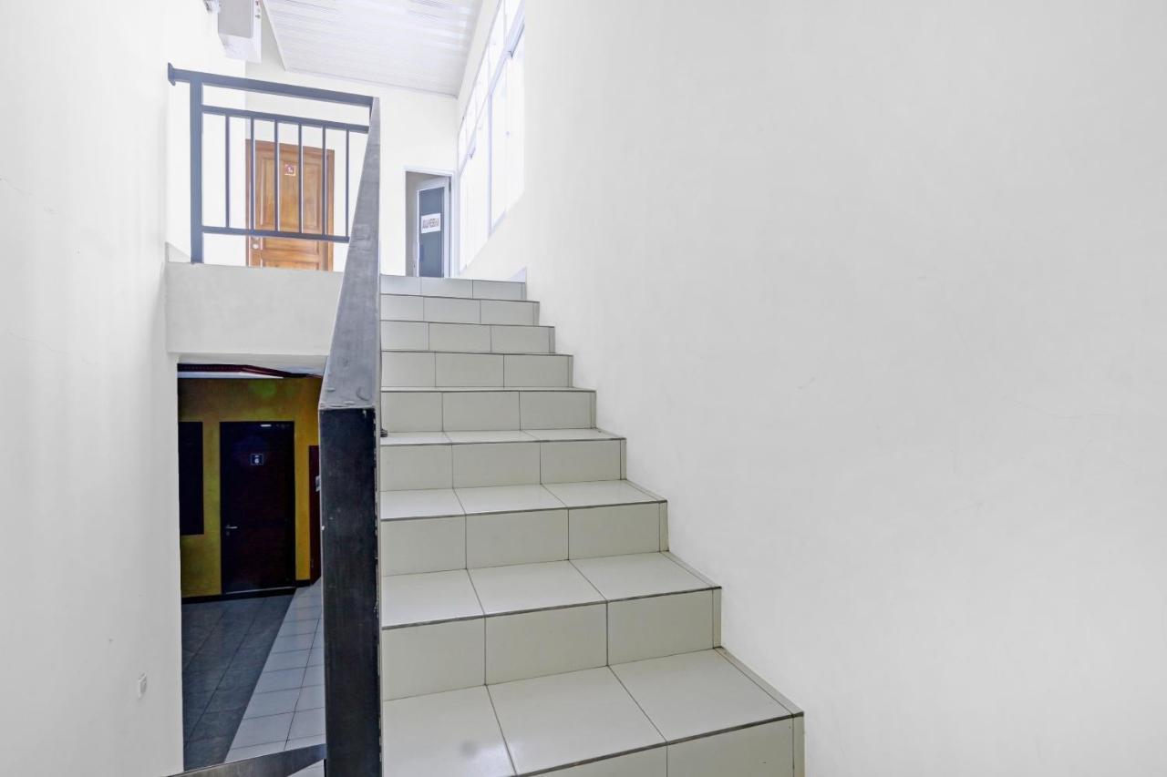 Oyo 90796 Hotel Mulya Indah Tambakmulya ภายนอก รูปภาพ
