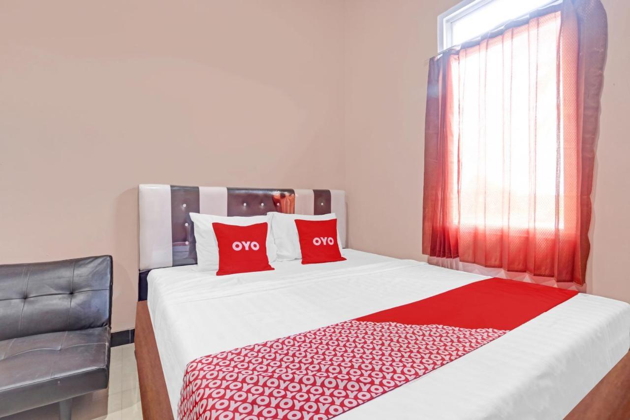 Oyo 90796 Hotel Mulya Indah Tambakmulya ภายนอก รูปภาพ