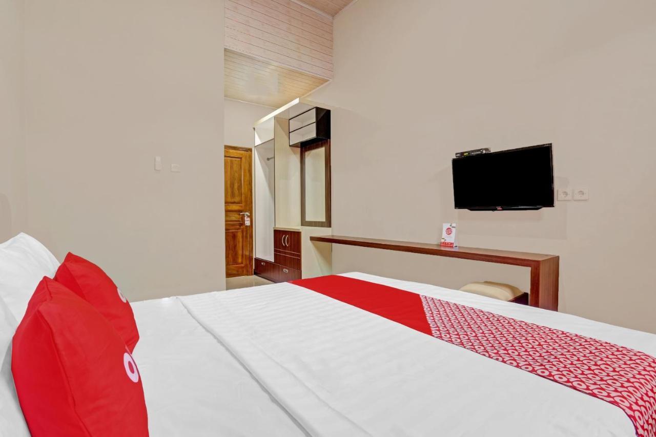 Oyo 90796 Hotel Mulya Indah Tambakmulya ภายนอก รูปภาพ